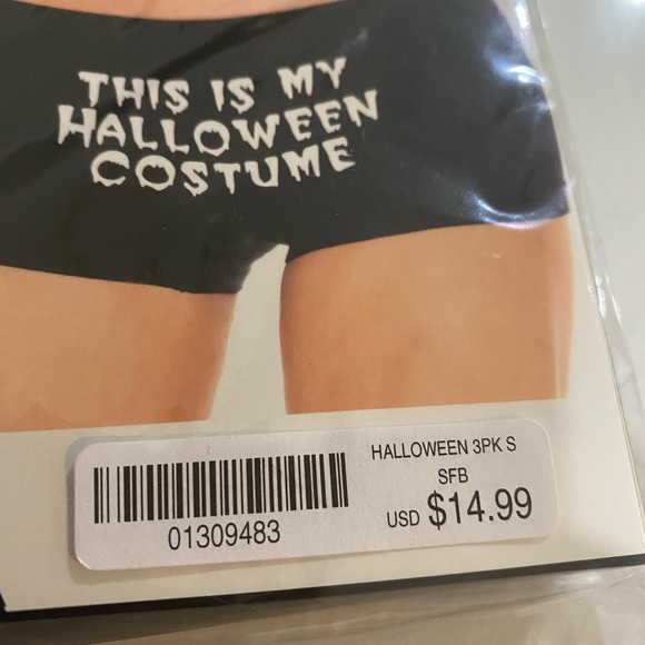 Halloween NEW In Package- 3 Different Boy shorts! Size Small - Picture 4 of 5